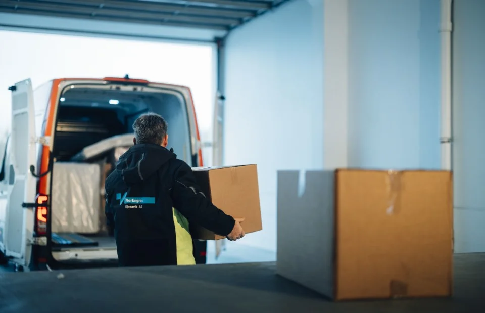 Elektrisk varebil fra Kjosavik Møbel